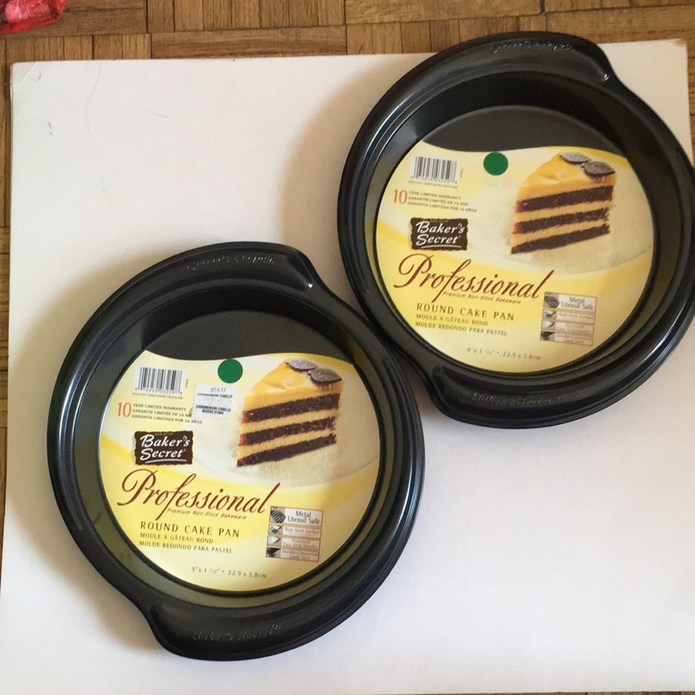 2 Baker’s Secret Professional Premium Non Stick Bakeware Round Cake Pan
